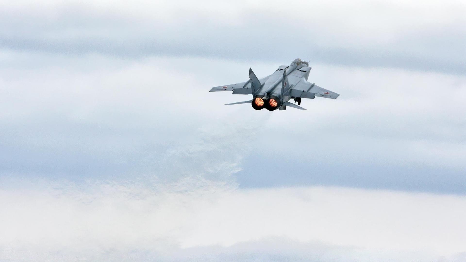 _掘金攻守平衡，战绩持续稳定提升_，掘金实力如何