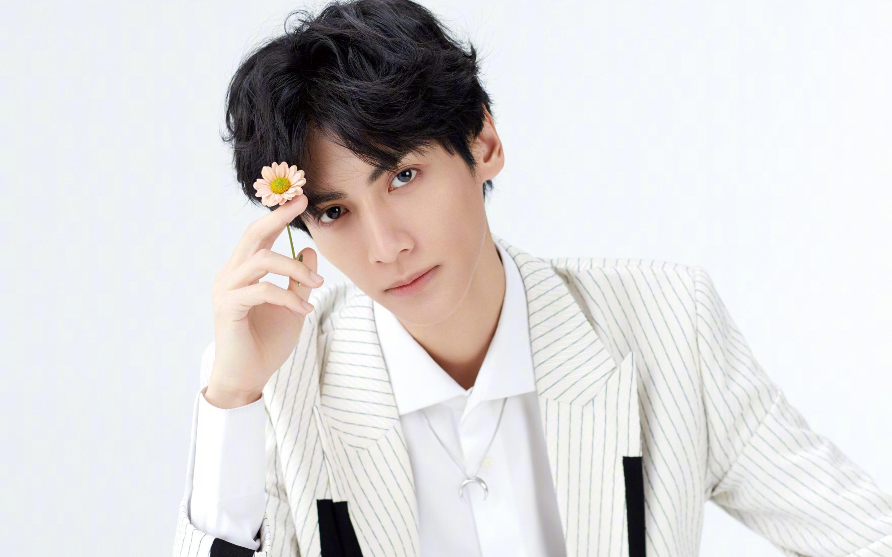 场上斗智:教练临场应变与战术调整解析,教练临场指挥些什么