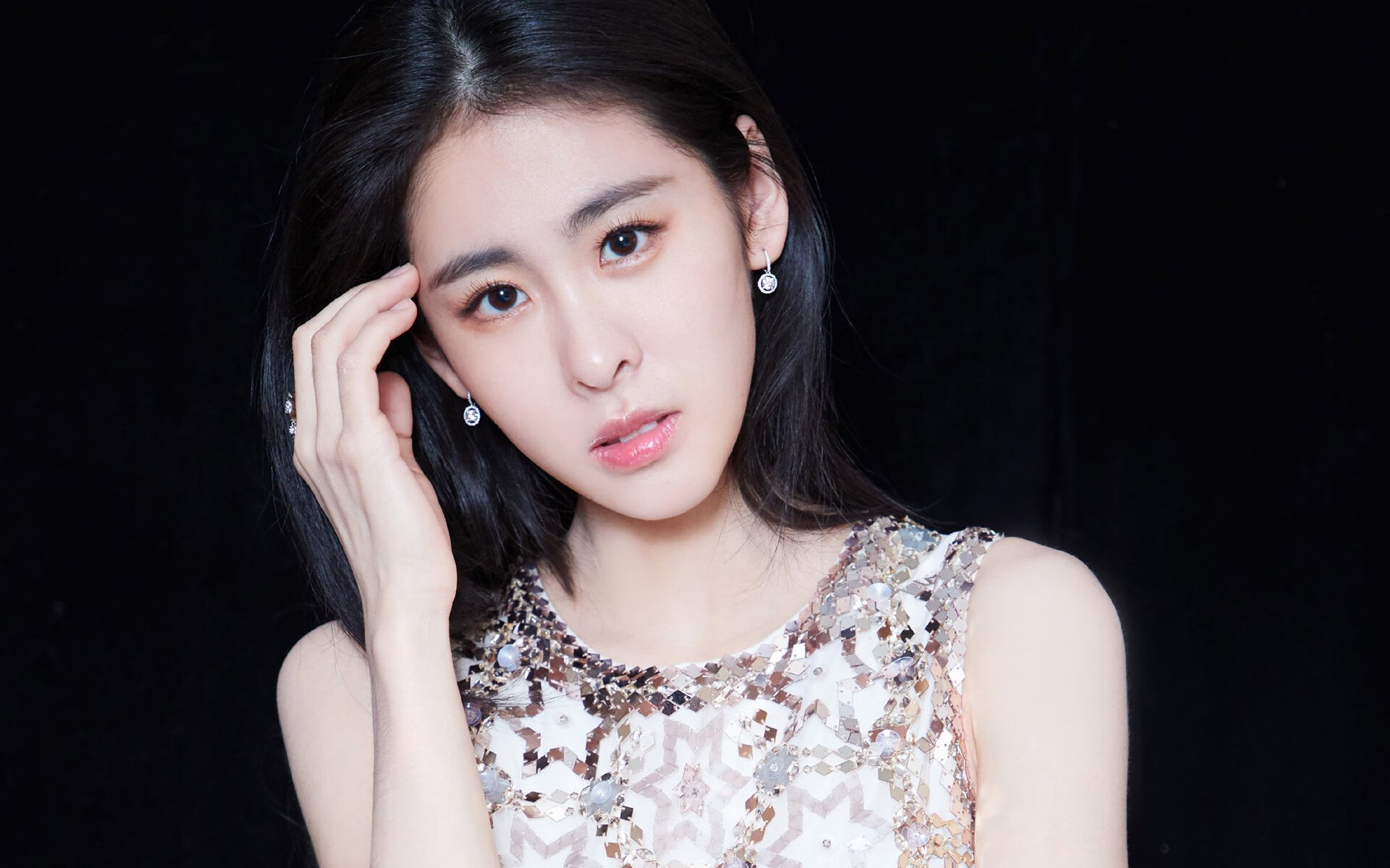 九游网页版入口-法国击剑队在主场赢得多枚金牌，法国击剑名将