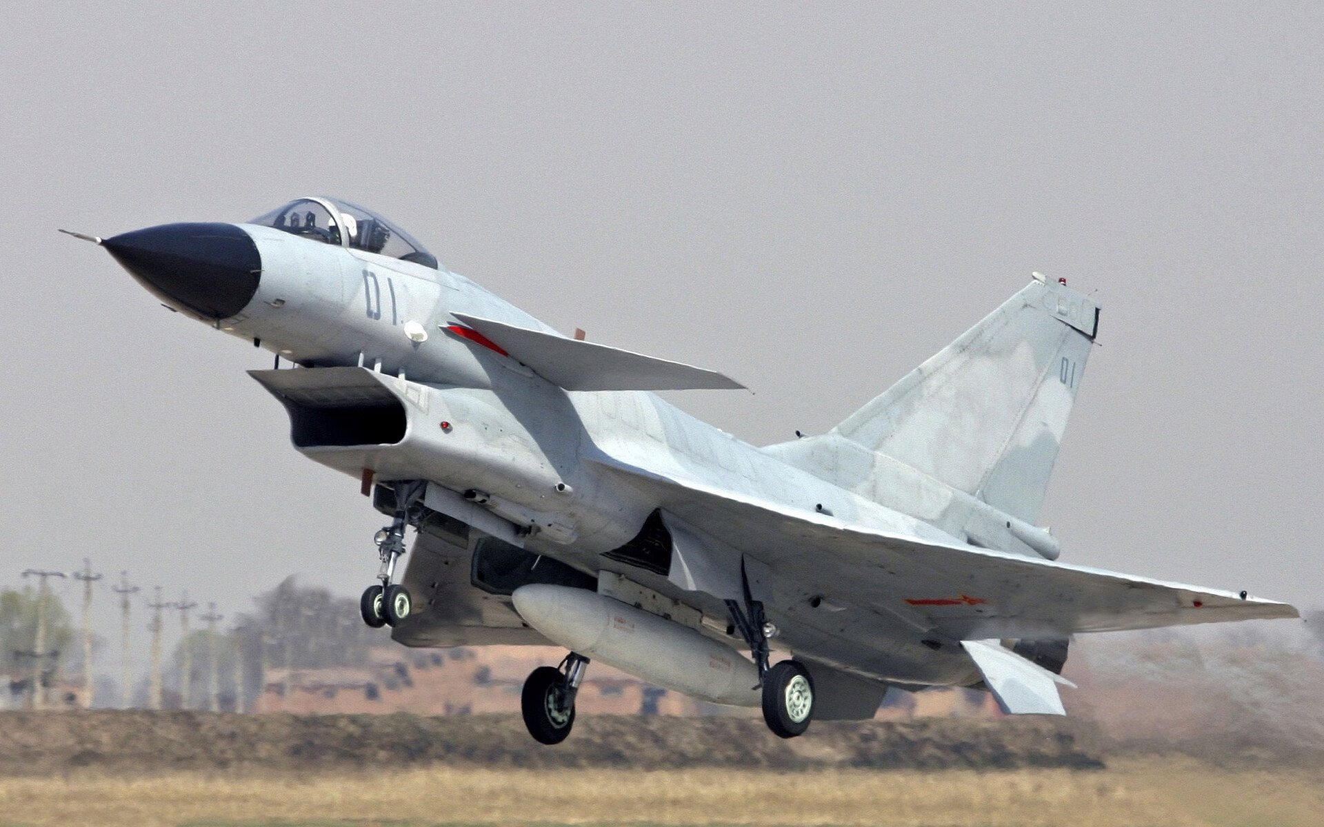 球队内部外援交流密切,战斗力迅速提升,足球比赛外援