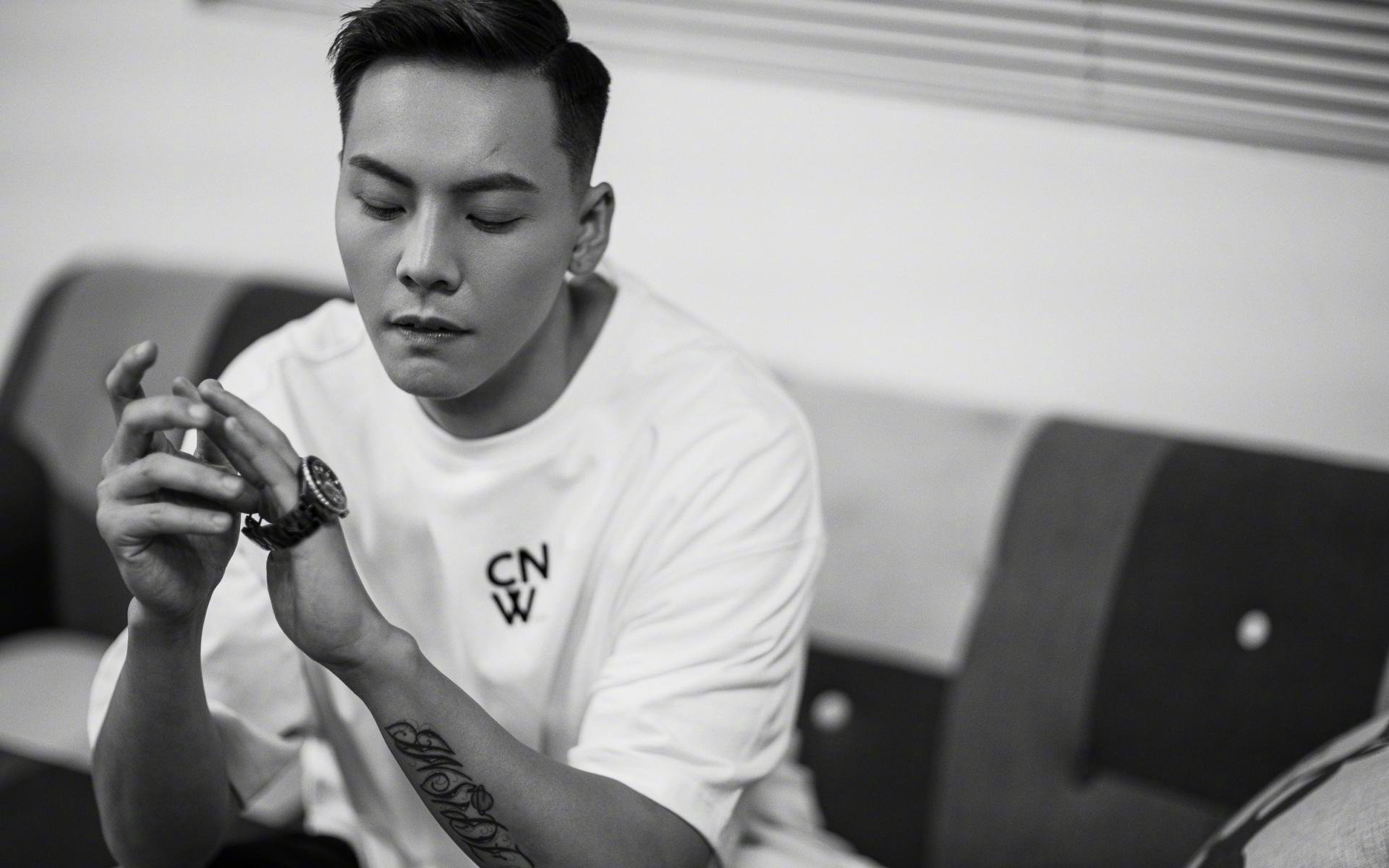 九游下载官网-葡萄牙年轻球员弗朗西斯科·孔塞桑在对阵捷克的比赛中打入制胜球。意大利在欧洲杯预选赛中0-0战平乌克兰，艰难晋级正赛。