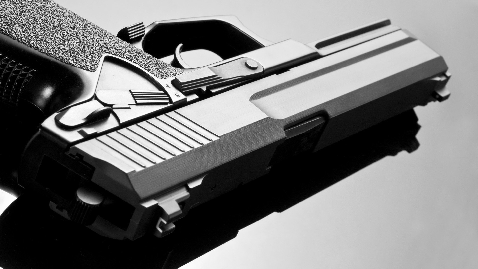 阿莱格里续约尤文图斯，继续执教