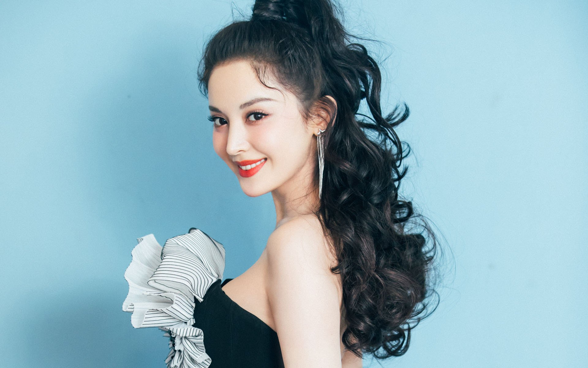 青少年马拉松训练营注重耐力与意志培养，青春马拉松